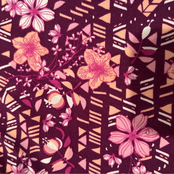 LulaRoe Tall & Curvy leggings tropical Hawaiian print New - Picture 5 of 5